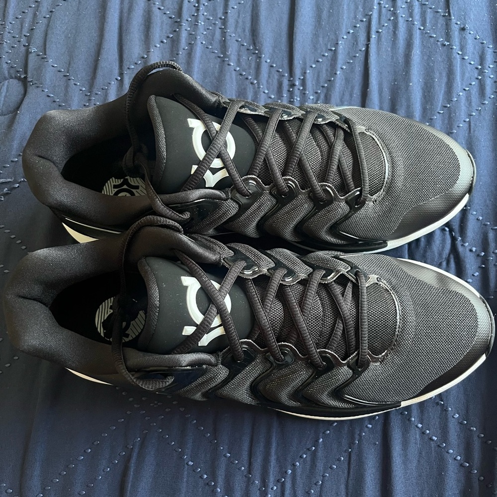 Nike Men's Black Athletic Shoes